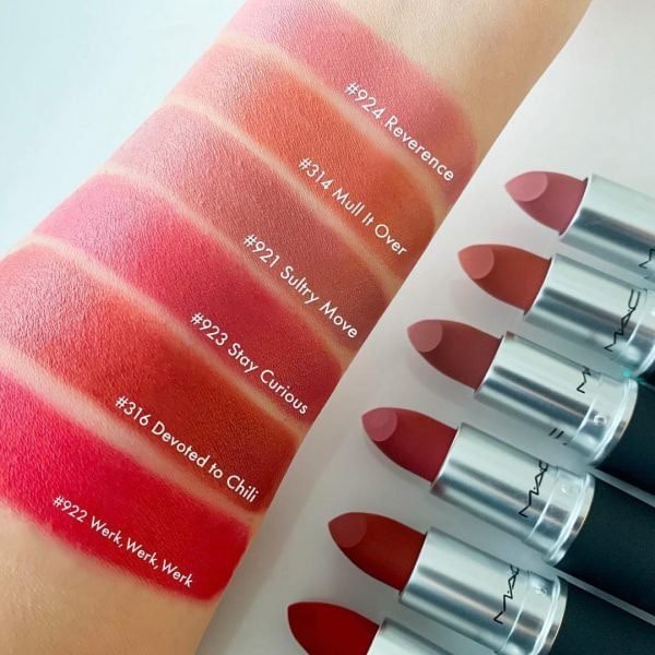 Son MAC Powder Kiss